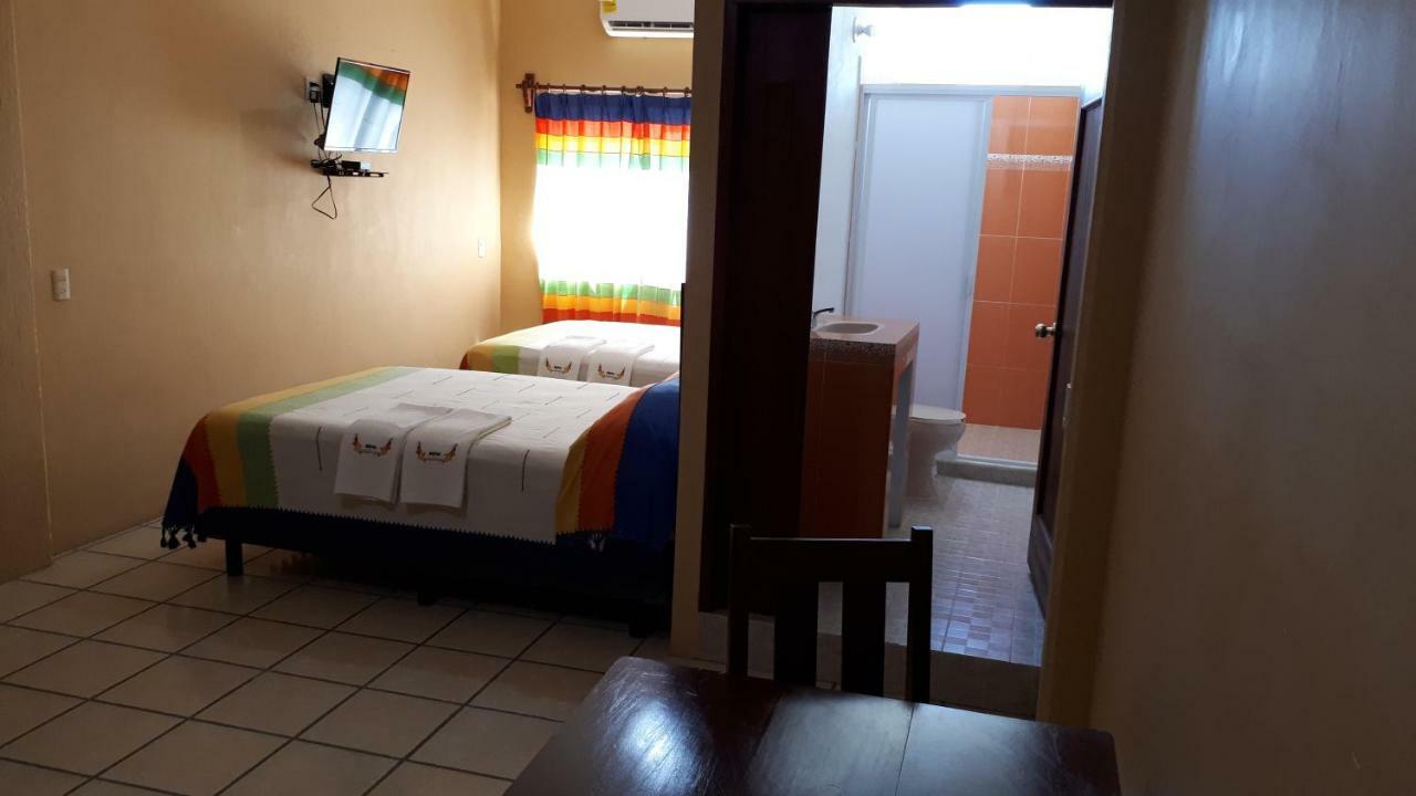 Hotel Alebrijes San Pedro Pochutla Dış mekan fotoğraf