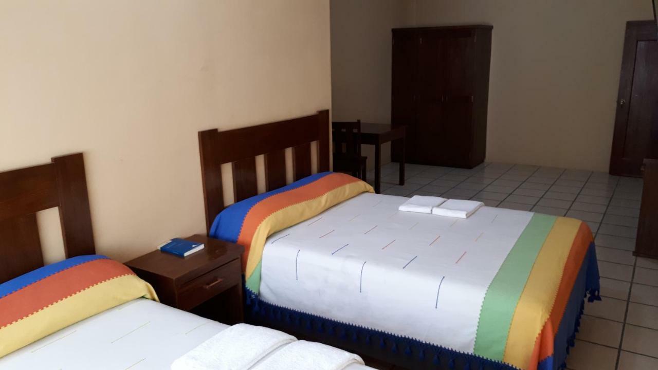 Hotel Alebrijes San Pedro Pochutla Dış mekan fotoğraf