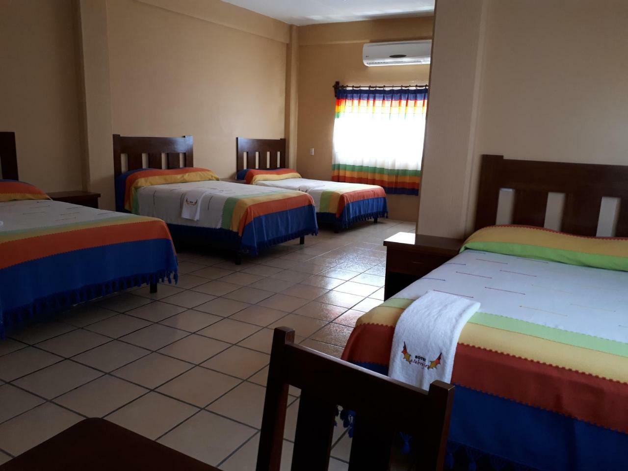 Hotel Alebrijes San Pedro Pochutla Dış mekan fotoğraf