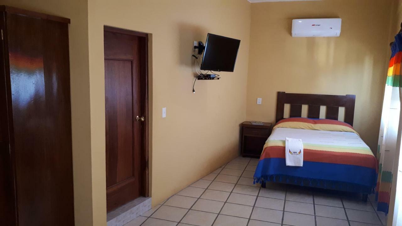 Hotel Alebrijes San Pedro Pochutla Dış mekan fotoğraf