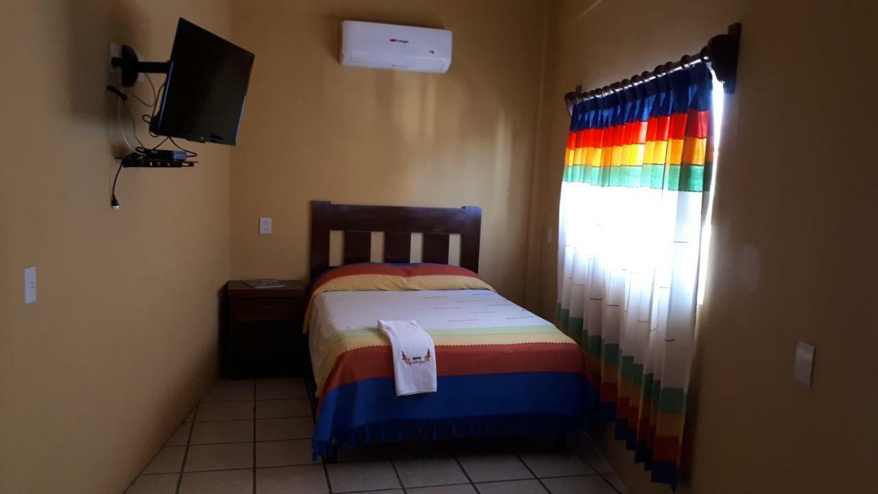 Hotel Alebrijes San Pedro Pochutla Dış mekan fotoğraf