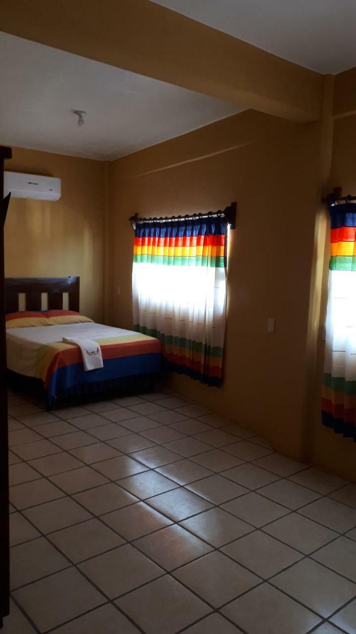Hotel Alebrijes San Pedro Pochutla Dış mekan fotoğraf